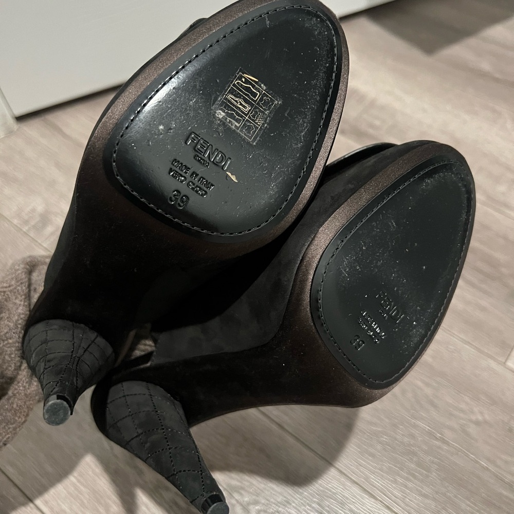 Fendi Black Ruffle Heels - Picture 6 of 7